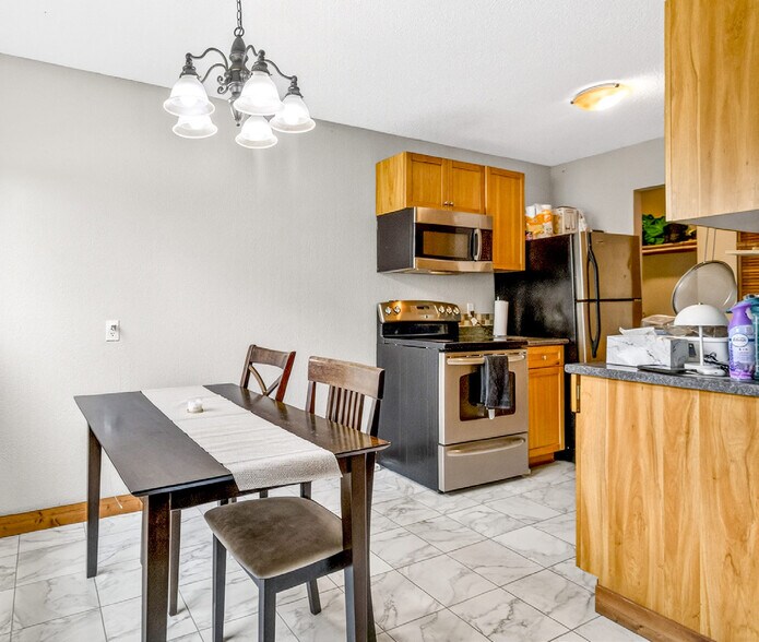 More Photos Of 1491 5 Av, Fernie Apartments For Sale