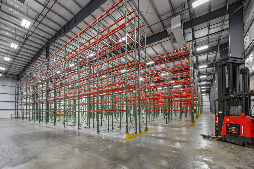 More Photos Of 80 Davis Pky, Clyde Warehouse For Sale