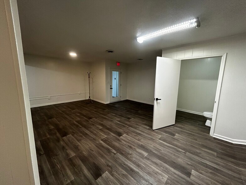 Primary Photo Of 103 Queen St, Georgetown Medical For Lease