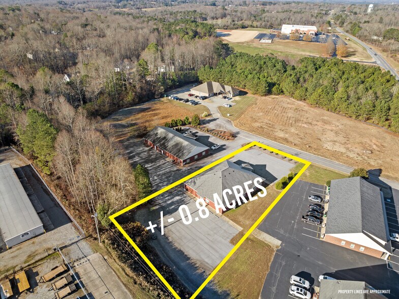 More Photos Of 121 Midway Dr, Cornelia Office For Sale