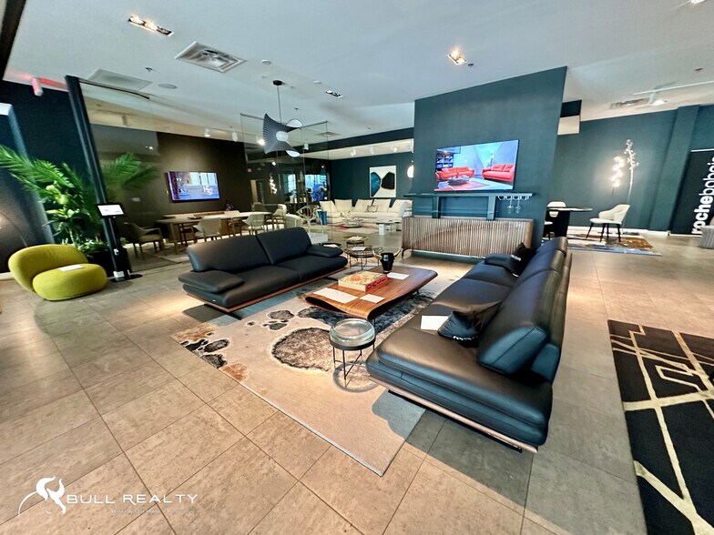 More Photos Of 333 Buckhead Ave NE, Atlanta Freestanding For Lease