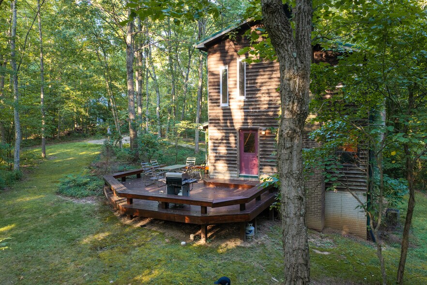 More Photos Of 401 Gilkey Ridge Rd, Shade Winery Vineyard For Sale