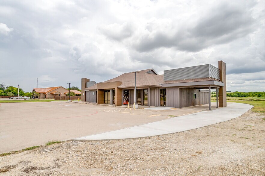 More Photos Of 405 State 171 Hwy, Godley Storefront Retail Office For Lease