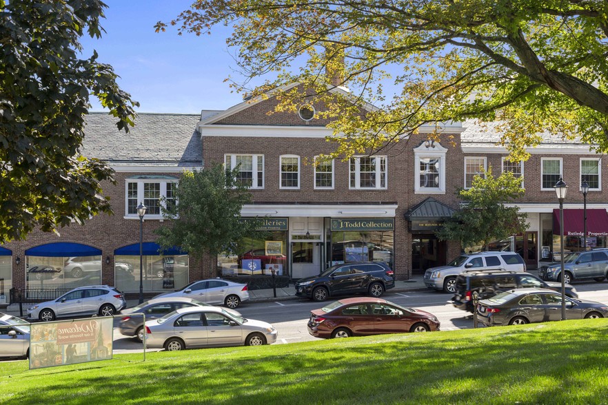 Primary Photo Of 570-574 Washington St, Wellesley Storefront Retail Office For Lease