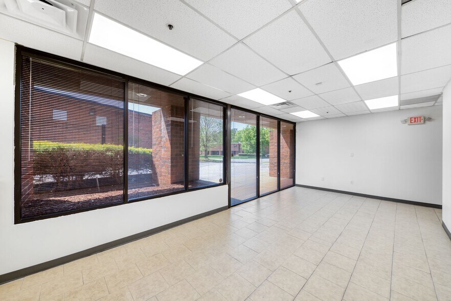 More Photos Of 3285 Saturn Ct, Peachtree Corners Warehouse For Lease