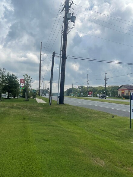 More Photos Of 977 State Route 33, Monroe Township Office For Lease