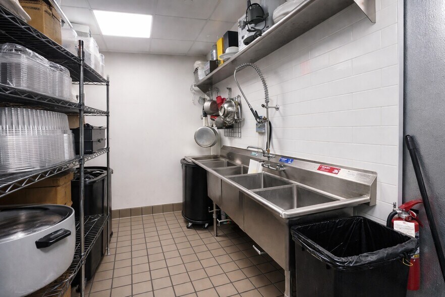 More Photos Of 78 Heights Rd, Darien General Retail For Lease