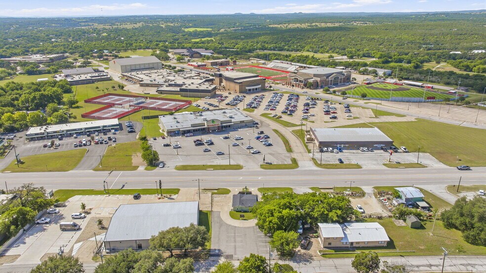 More Photos Of 608 SW Big Bend Trl, Glen Rose Restaurant For Sale