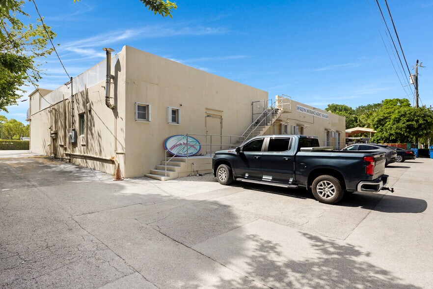 More Photos Of 89015 Overseas Hwy, Tavernier Office For Sale
