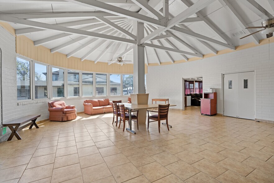 More Photos Of 1324 Broadway, Santa Maria Dormitory For Lease