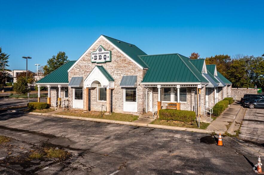 Primary Photo Of 1531 S Hamilton Cir, Olathe Restaurant For Lease