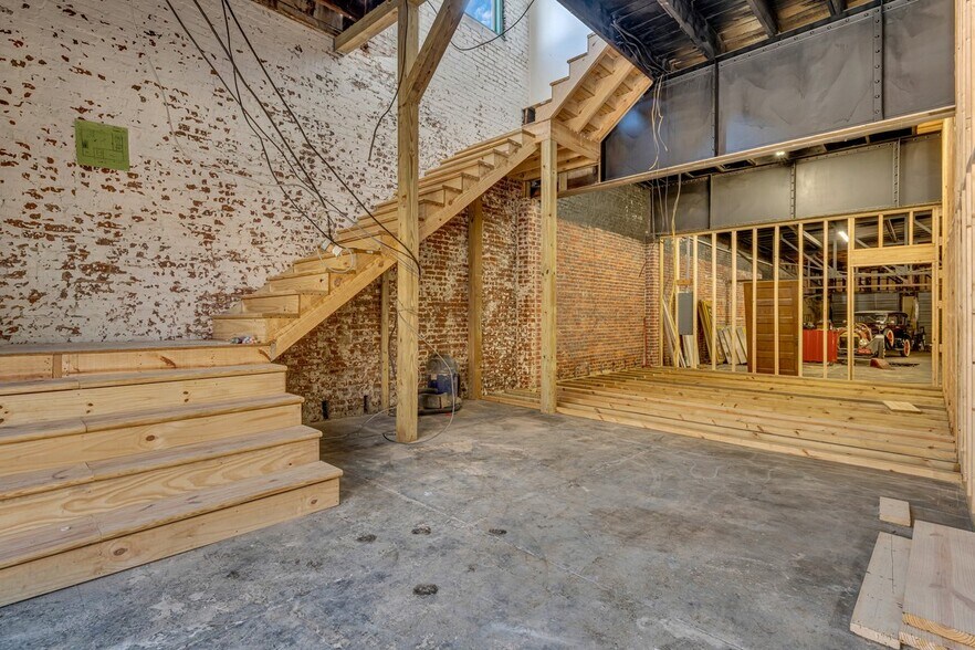 More Photos Of 227 Cedar Ave, South Pittsburg Freestanding For Sale