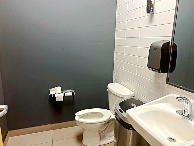 More Photos Of 885 Memorial Dr, Wood Buffalo Warehouse For Lease