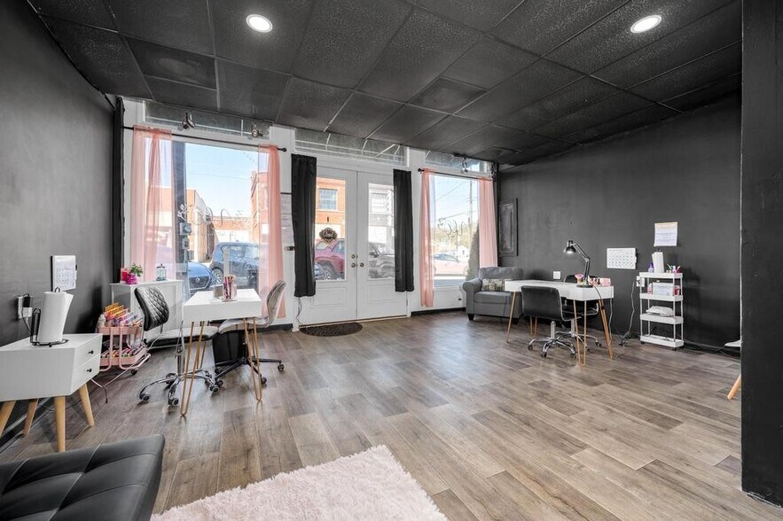 More Photos Of 227-229 N 1st St, Pulaski Restaurant For Sale