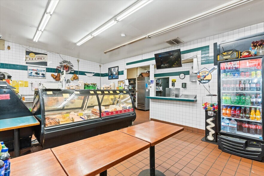 More Photos Of 10448 CA-99, Live Oak Supermarket For Sale