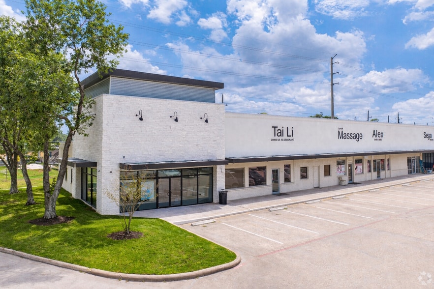 More Photos Of 7924 FM-1960 E, Humble Unknown For Lease