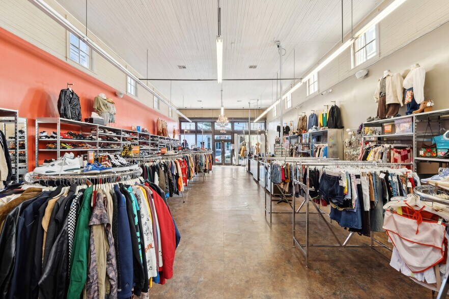 More Photos Of 4119 Magazine St, New Orleans Freestanding For Sale