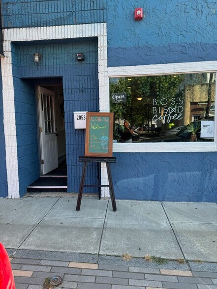 More Photos Of 2051-2055 Springfield Ave, Vauxhall General Retail For Lease