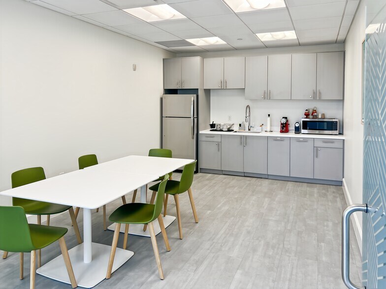More Photos Of 150 Alhambra Cir, Coral Gables Coworking Space
