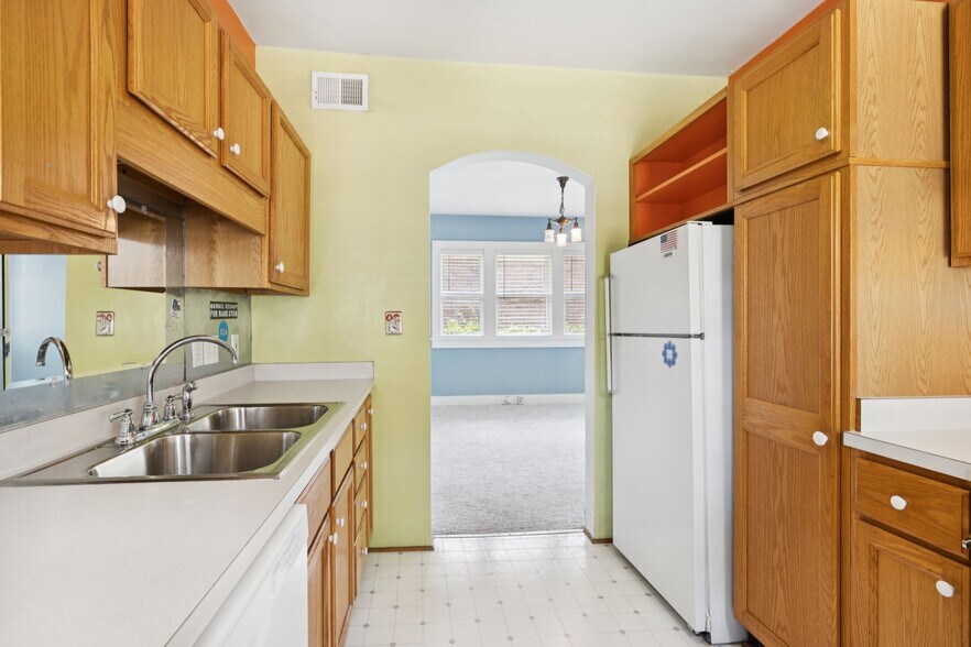 More Photos Of 1604 17th Ave S, Nashville Office Residential For Lease