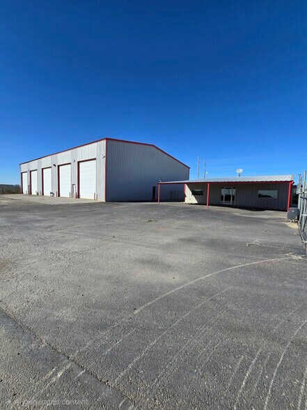 More Photos Of 3901 N Stowe Ave, Odessa Industrial For Lease