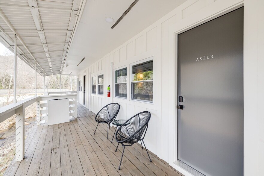 More Photos Of 4102 Soco Rd, Maggie Valley Hotel For Sale