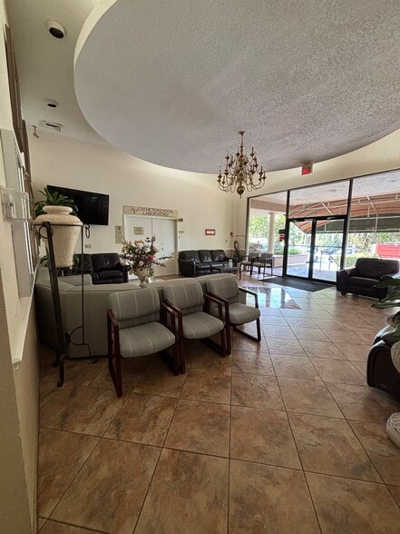 More Photos Of 1900 N Mills Ave, Orlando Medical For Lease