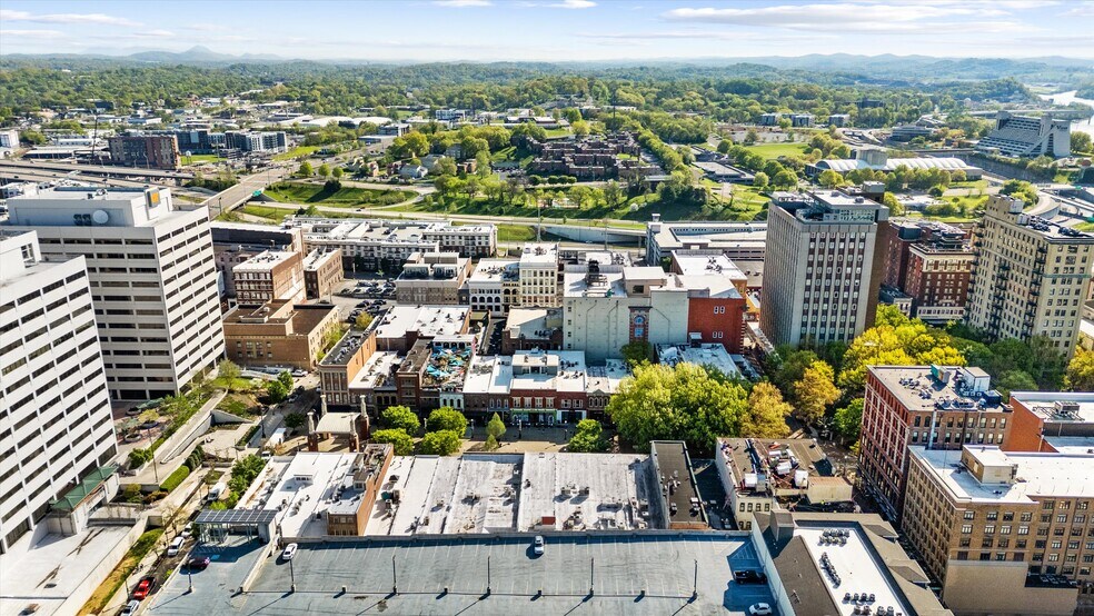 More Photos Of 16-20 Market Sq, Knoxville Apartments For Sale