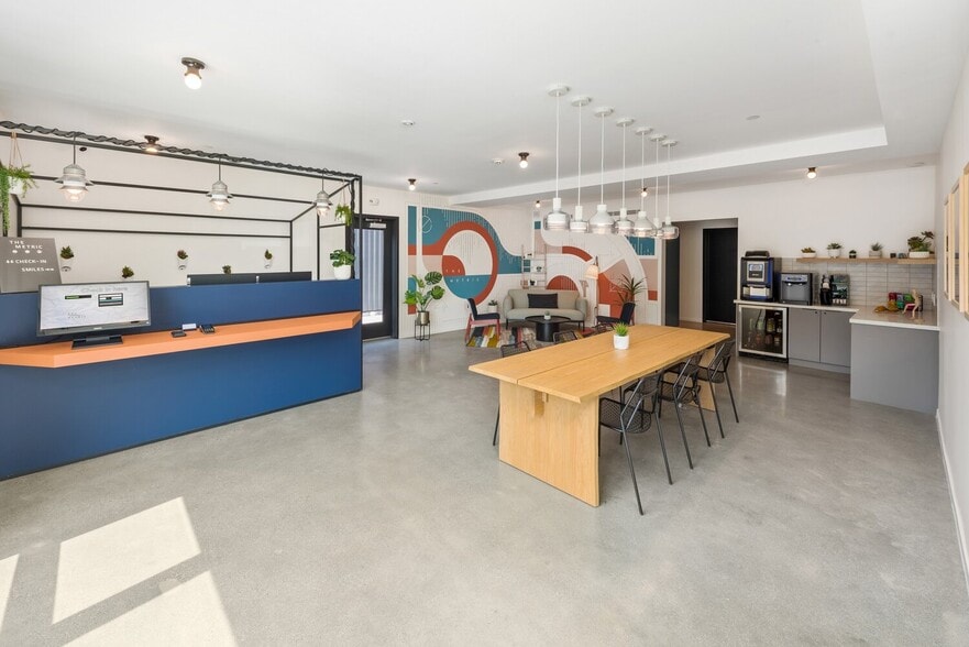 More Photos Of 285 Lucas Ave, Los Angeles Hotel For Sale