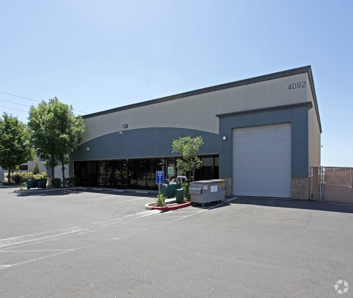 More Photos Of 4092 Cincinnati Ave, Rocklin Warehouse For Lease