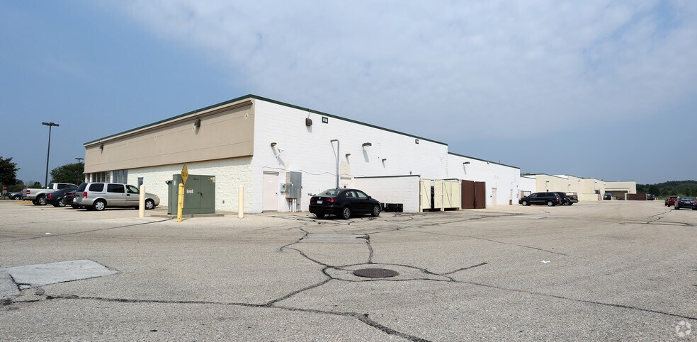 More Photos Of 2900 Deerfield Dr, Janesville General Retail For Lease