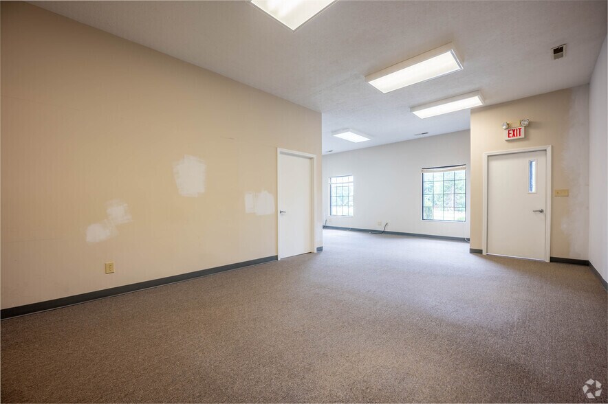 More Photos Of 7845-7857 Waverly Rd, Martinsville Medical For Sale