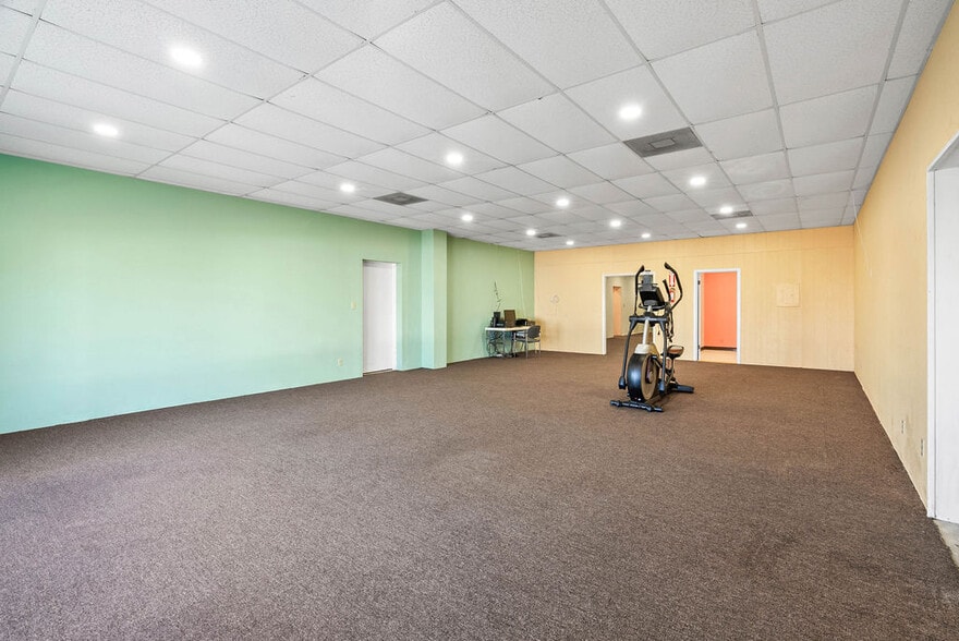 More Photos Of 724 Rowan St, Rockport Office For Sale