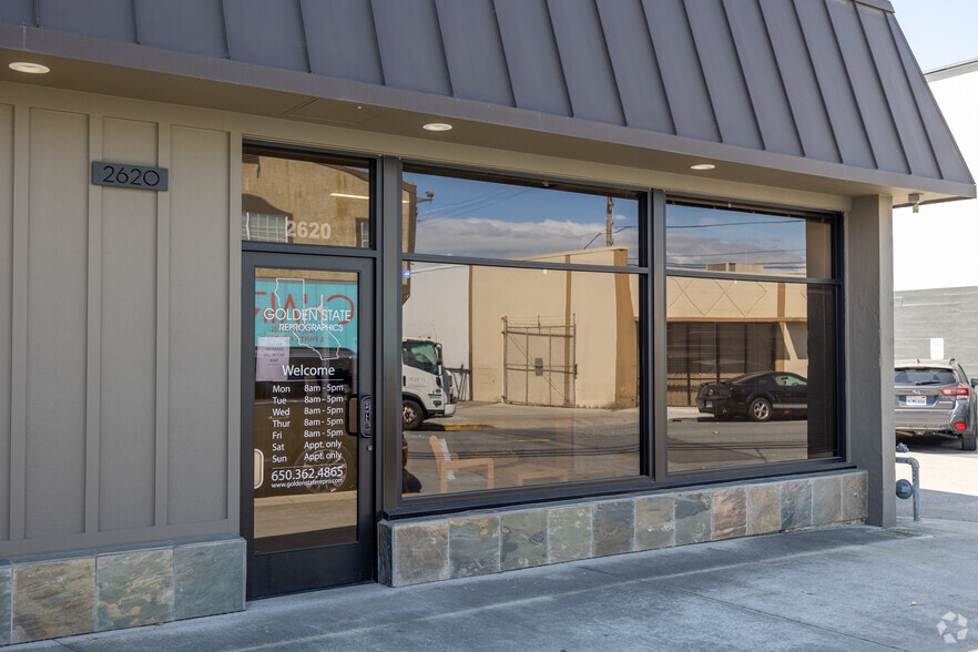 More Photos Of 2620-2626 Spring St, Redwood City Light Manufacturing For Lease