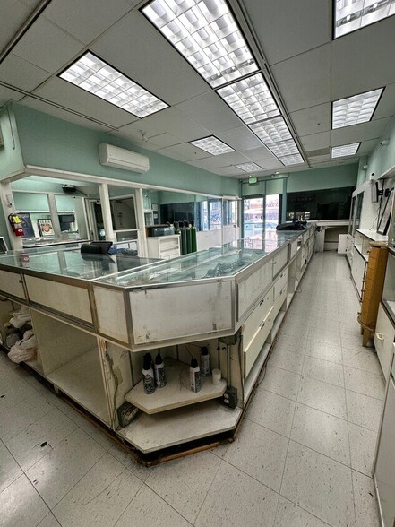 More Photos Of 390 8th St, Oakland Storefront Retail Office For Sale