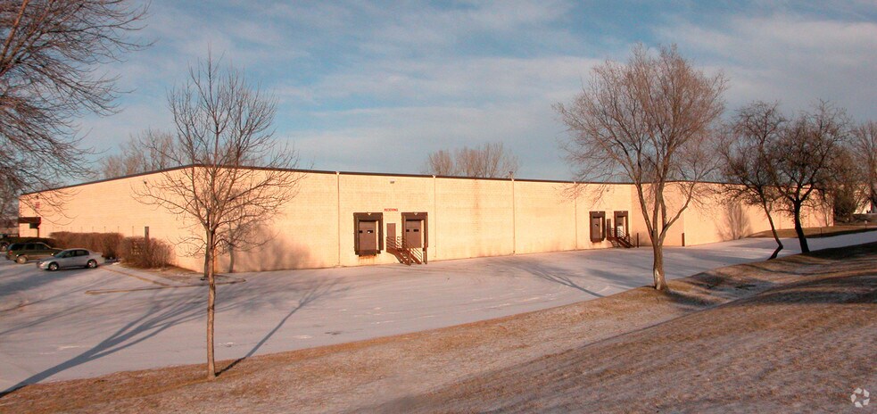 More Photos Of 2790 N Ranchview Ln, Plymouth Warehouse For Sale