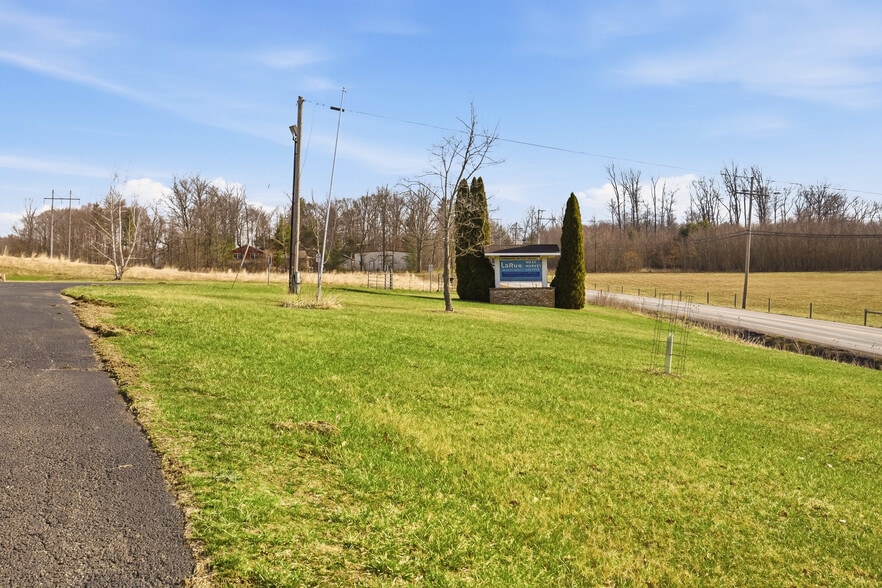 More Photos Of 1908 Water Level Rd, Somerset Specialty For Sale