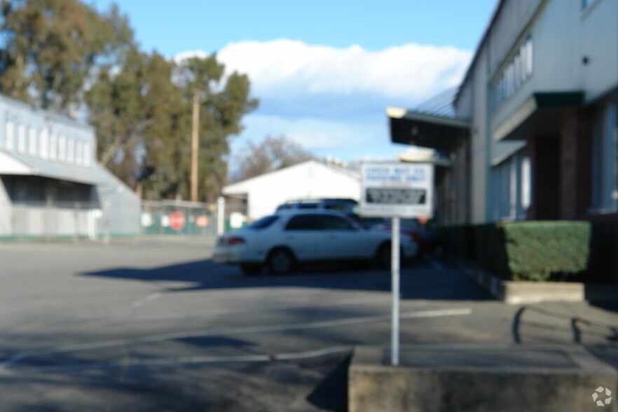 More Photos Of 2020 Esplanade Rd, Chico Light Manufacturing For Sale