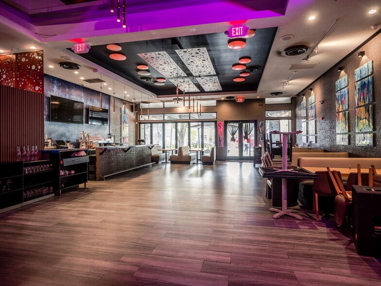 More Photos Of 125-127 Miracle Mile, Coral Gables Storefront For Lease