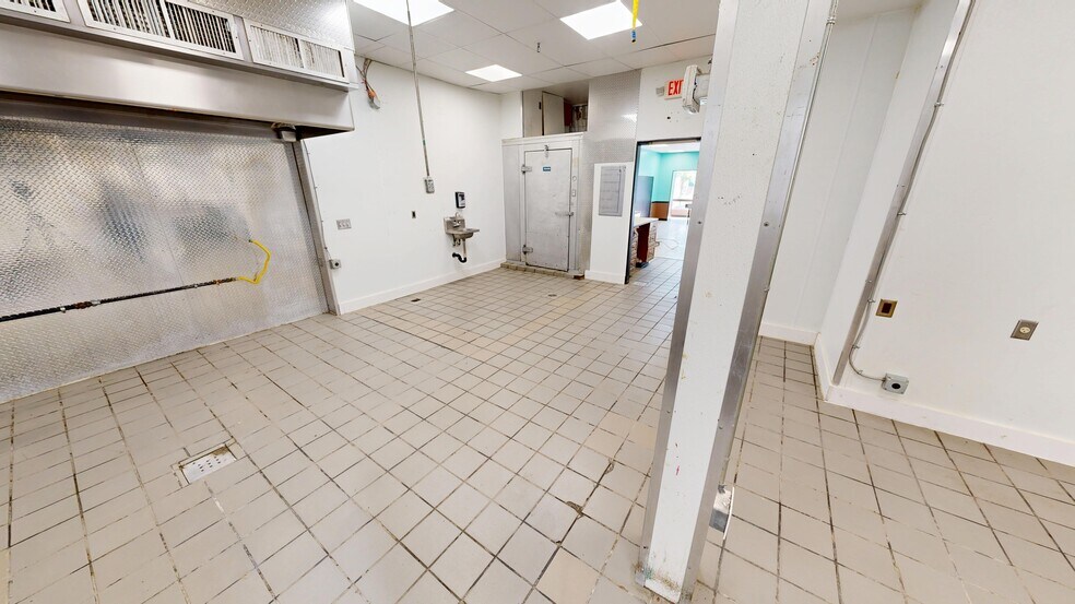 More Photos Of 32 Witherspoon St, Princeton Restaurant For Lease