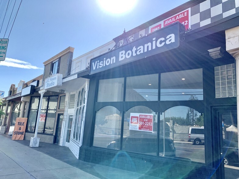 More Photos Of 16830-16848 Saticoy St, Van Nuys Storefront For Lease