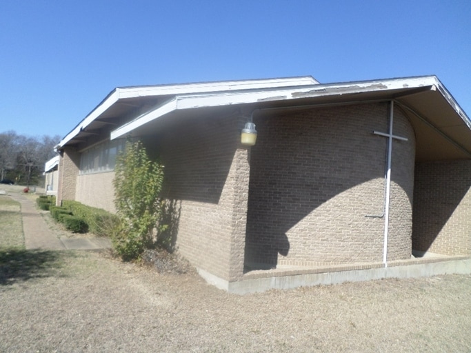 Primary Photo Of 2415 Magna Vista Dr, Dallas Religious Facility For Sale