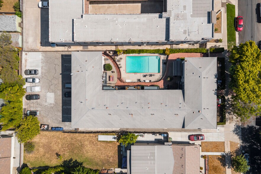 More Photos Of 1351 Armadale Ave, Los Angeles Apartments For Sale