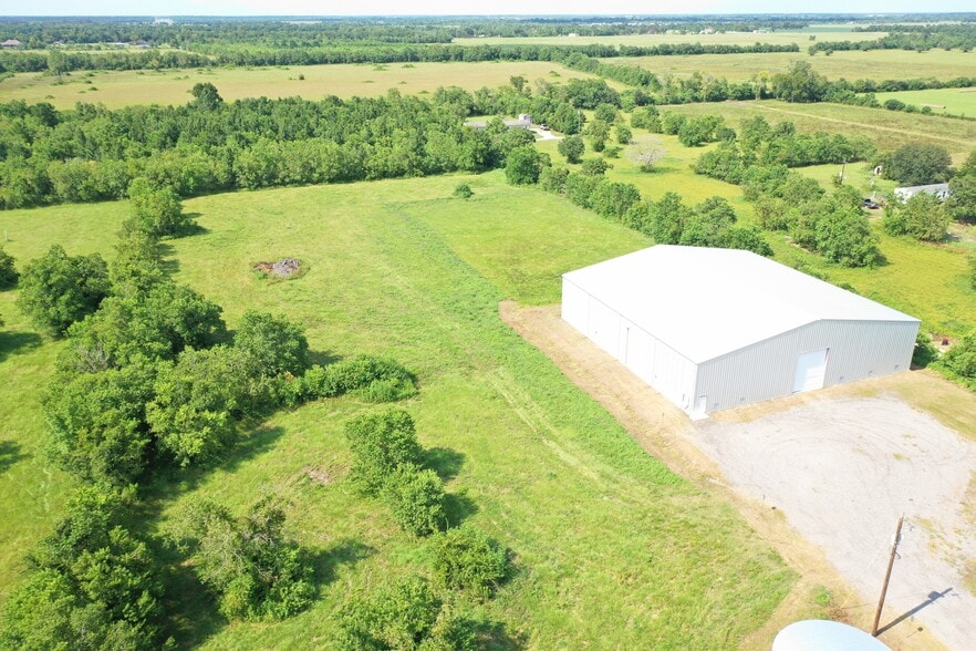 More Photos Of 5145 Old Atascocita Rd, Dayton Flex For Sale