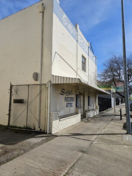 More Photos Of 1326 9th St, Modesto Storefront For Sale