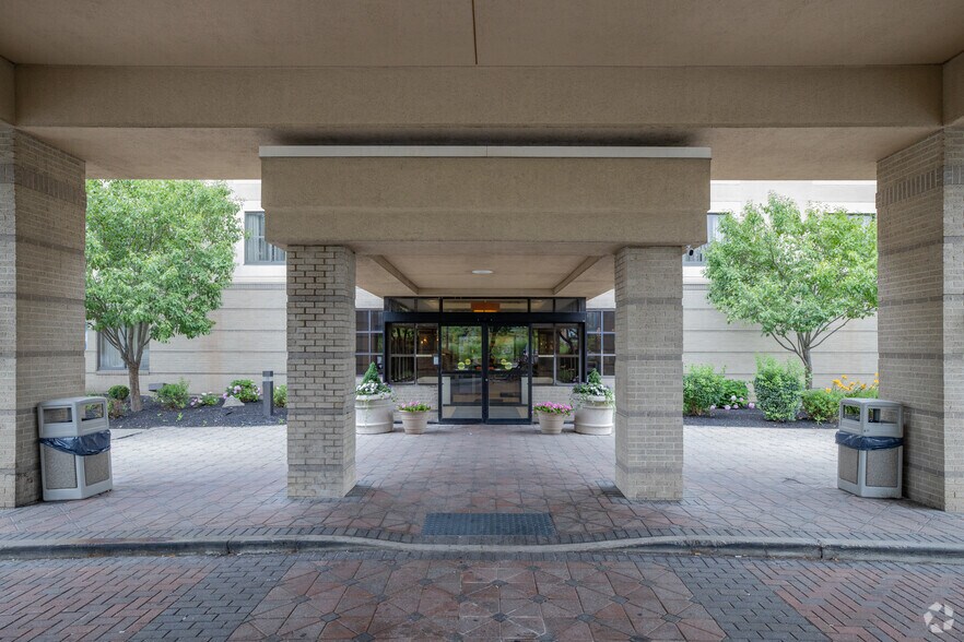 More Photos Of 3775 Park East Dr, Beachwood Hotel For Sale