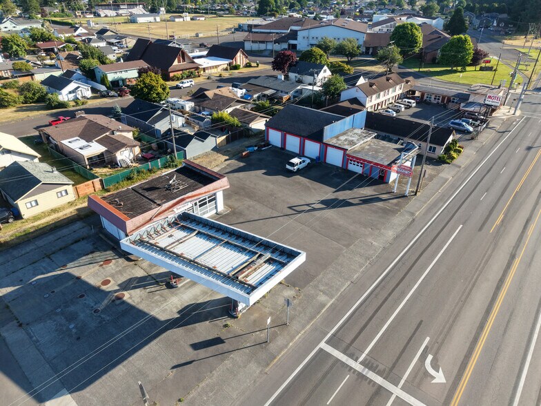 More Photos Of 2118 Winchester Ave, Reedsport Convenience Store For Sale