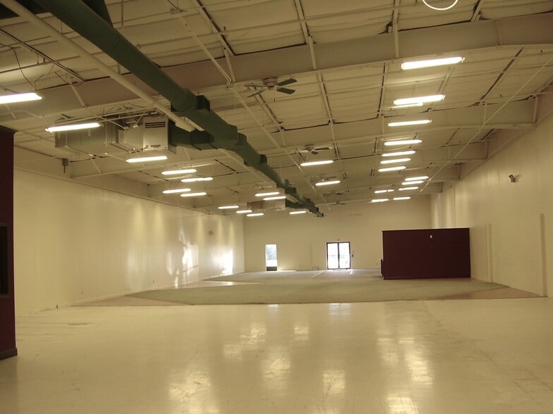More Photos Of 2455-2476 M 139, Benton Harbor General Retail For Sale