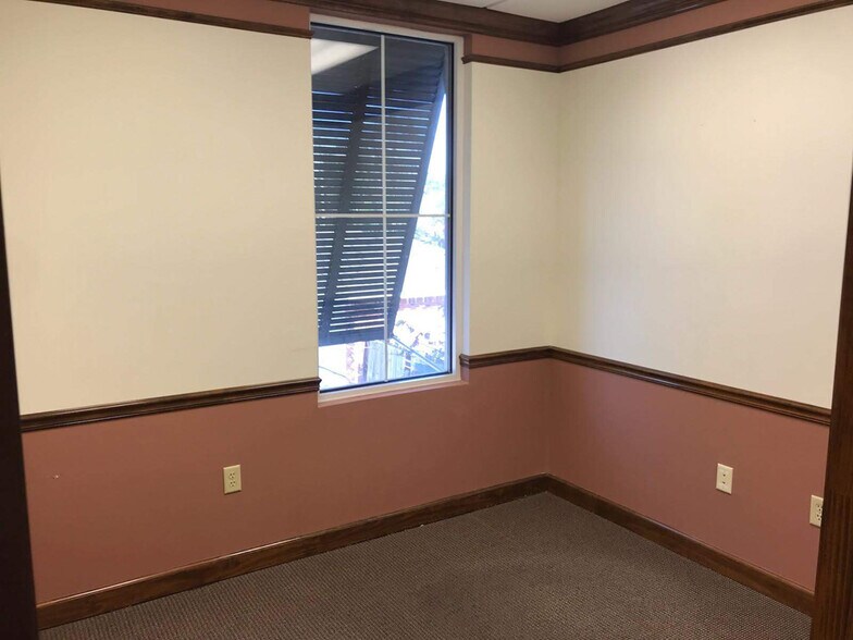 More Photos Of 1514 Mathis Ferry Rd, Mount Pleasant Unknown For Sale