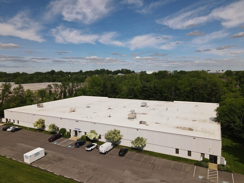 More Photos Of 835 Wheeler Way, Langhorne Warehouse For Lease